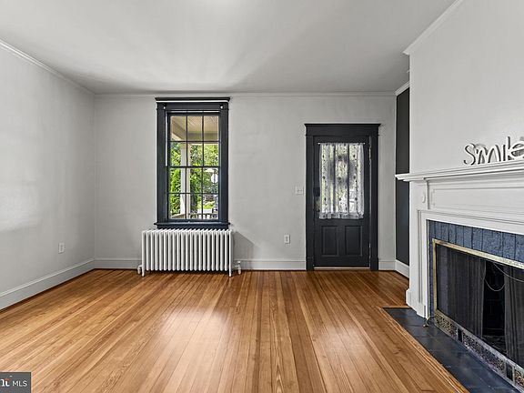 2nd image of 107 Walnut St