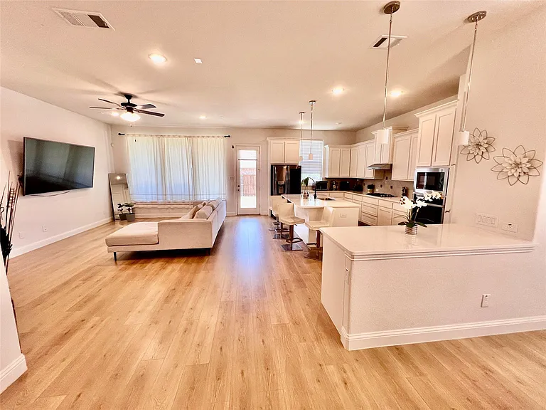 7506 Coronado Dr — Photo 5