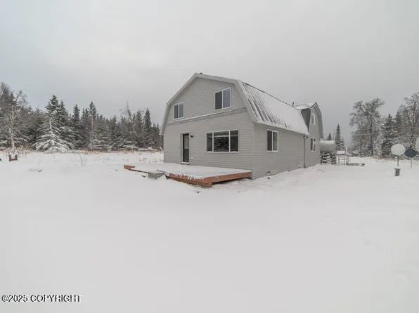 56175 Blueberry Ave, Clam Gulch, AK 99568