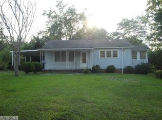 406 Cedar St, Mount Gilead, NC 27306