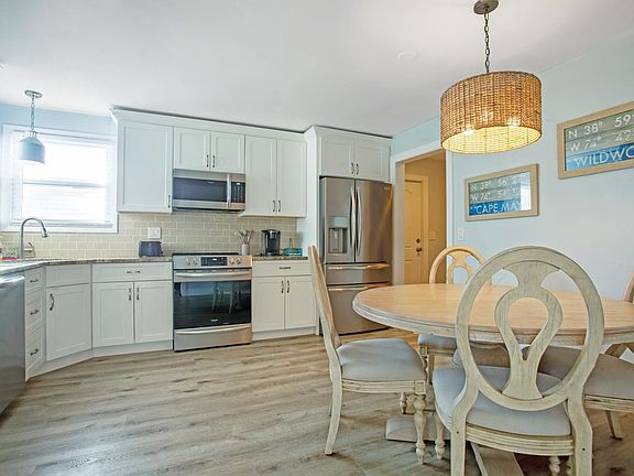 5th image of 6109 Atlantic Ave #100