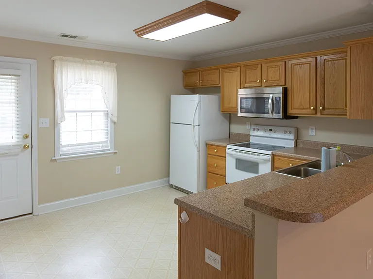430 Logmont Trce — Photo 1
