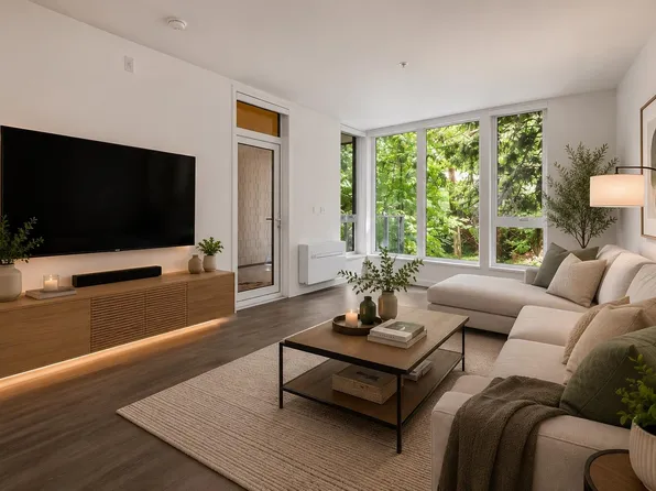 1500 Scott Cres #216, Squamish, BC V8B 1G4