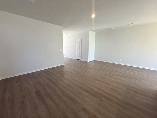 121 Bartlett Dr — Photo 40