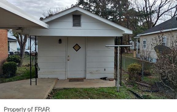 2nd image of 120 Halsey St