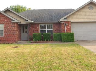 997 Morgan Haley Ln, Springdale, AR 72764