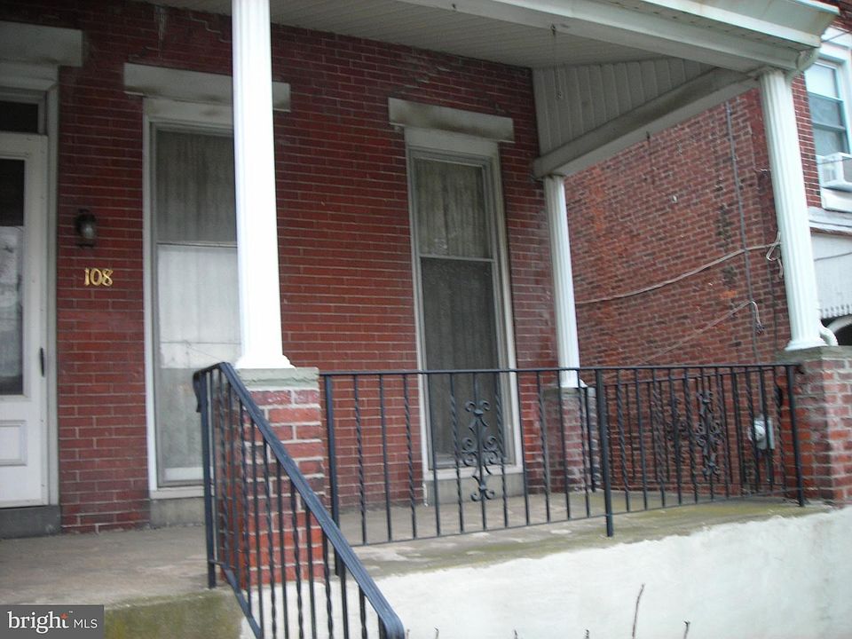 2nd image of 108 Haws Ave