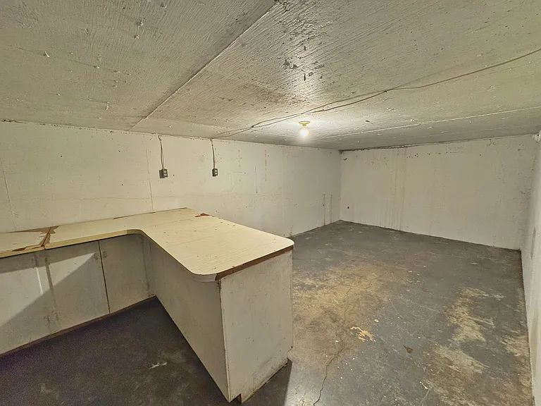 604 Summit Rd — Photo 24