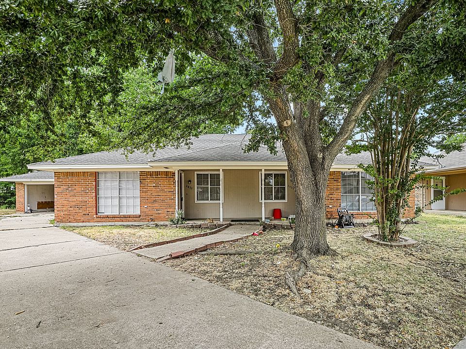 1st image of 2433 Lakeview Cir #2433