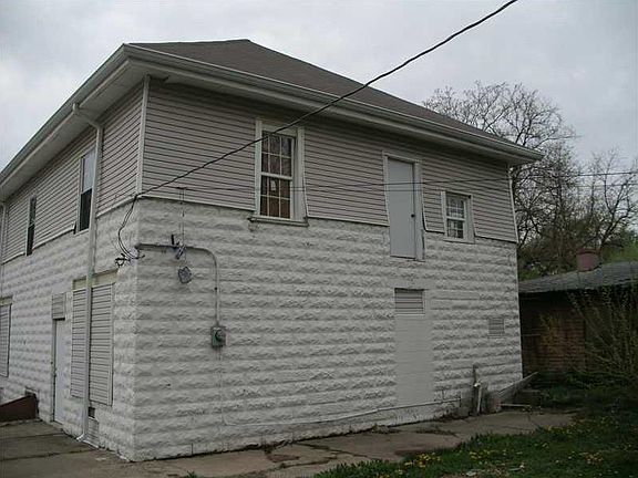 2nd image of 1101 N Warman Ave
