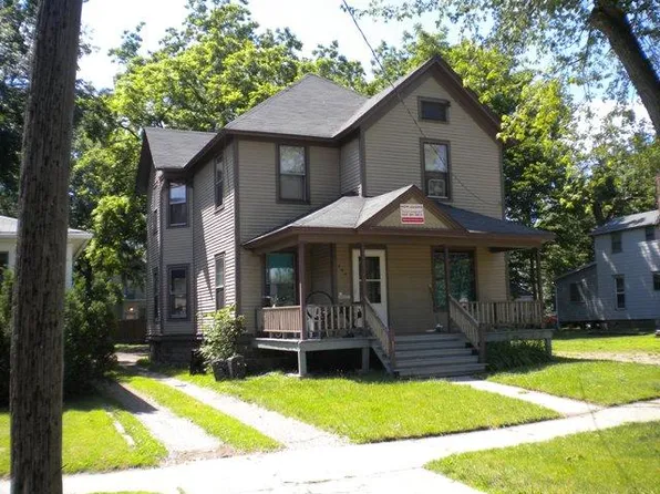 704 Oak St, Kalamazoo, MI 49007