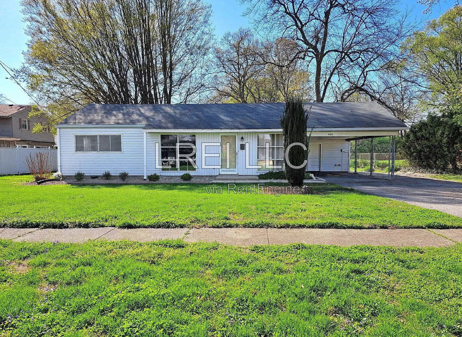 3 bed, 1.0 bath, 1013 sqft, $1,500 — Photo 1