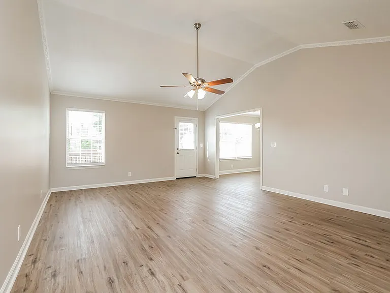 1195 Saint Andrews Dr — Photo 5