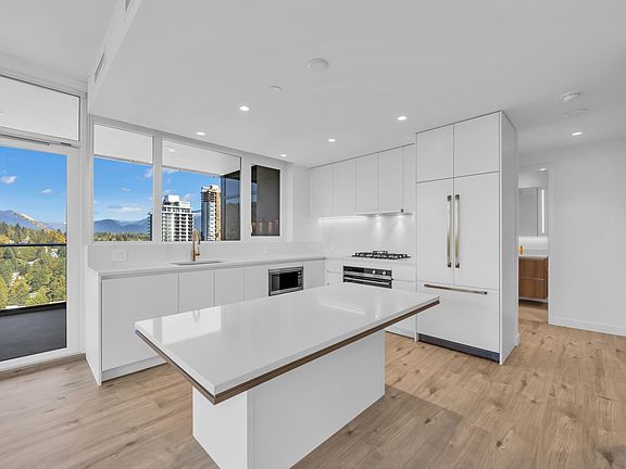 2nd image of 720 Farrow St #1608