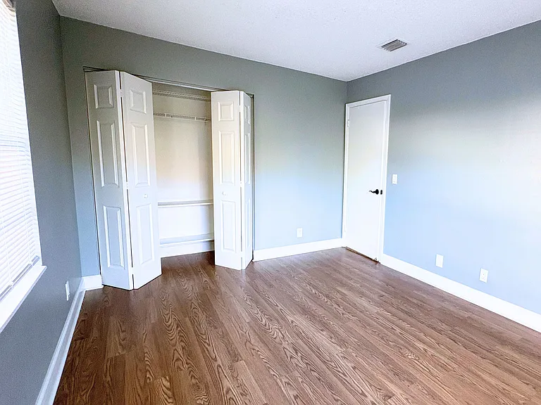 5855 S 37th St #5857 — Photo 17