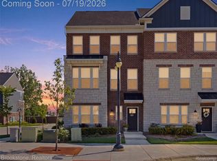 43160 Atwood Ave, Novi, MI 48375