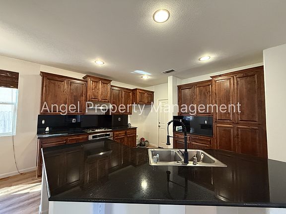 5th image of 3055 Brunnet Ln