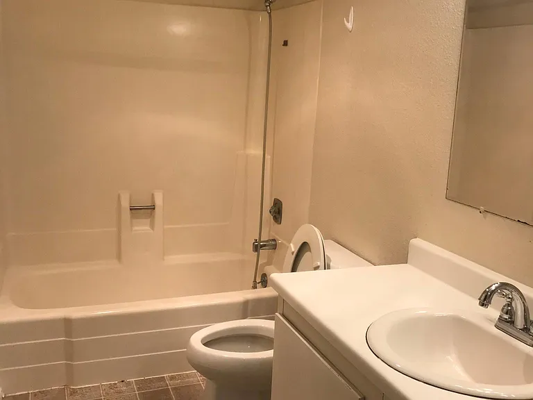 14547 NE 40th St #J105 — Photo 10