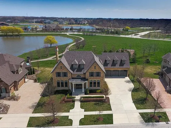 3658 Broadleaf Ave, Elgin, IL 60124