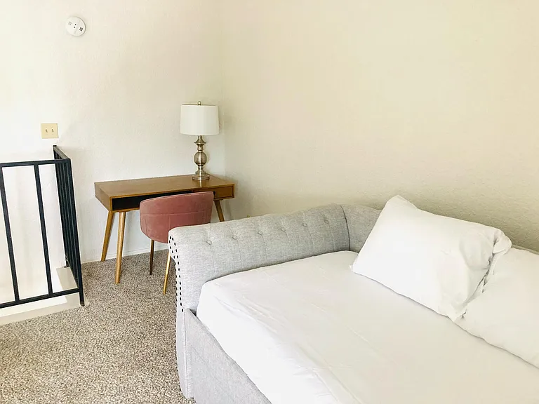 11530 N May Ave #202 — Photo 17