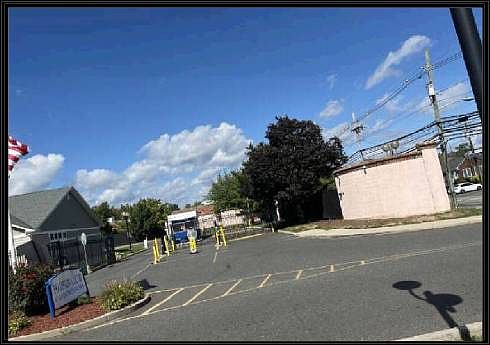 2nd image of 1021 Edpass Rd