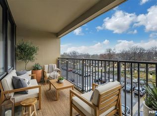 6 Horizon Rd APT 306, Fort Lee, NJ 07024