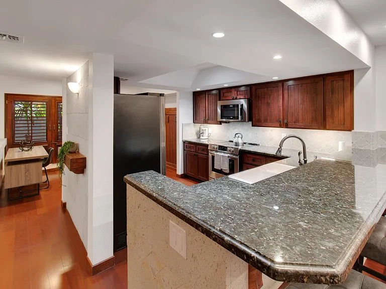 8779 E Via De Encanto — Photo 10