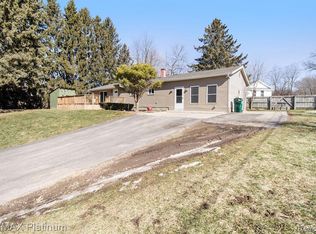 2378 Melton Dr, Howell, MI