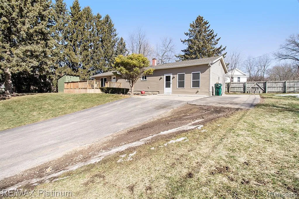 2378 Melton Dr photo 1