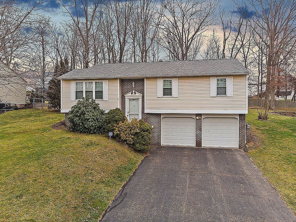 1st image of 533 Chaparral Dr