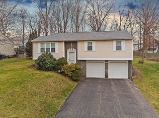 533 Chaparral Dr, Cranberry Township, PA