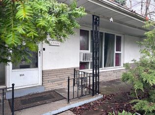 994 Kipling Ave, Toronto, ON M9B 3L2