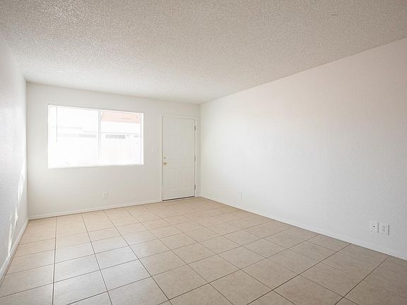 2nd image of 139 E Ingram St APT 1