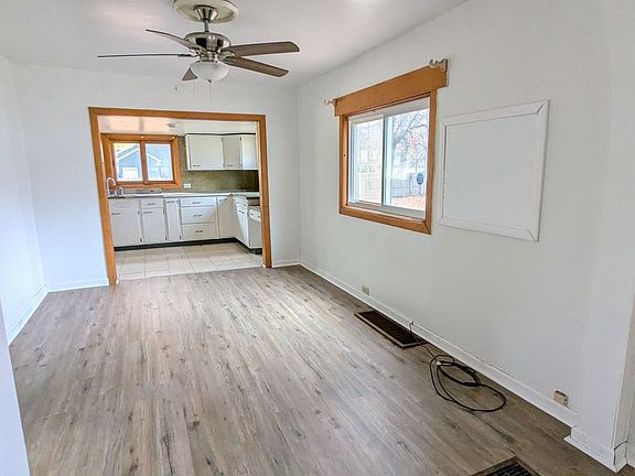 5th image of 3209 Sanford St