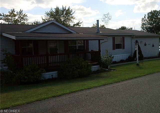 1st image of 1468 Guenevere St
