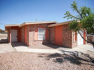 284 Sandy Hills Ln, Socorro, TX 79928