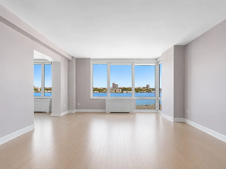 80 Riverside Blvd #12B — Photo 4
