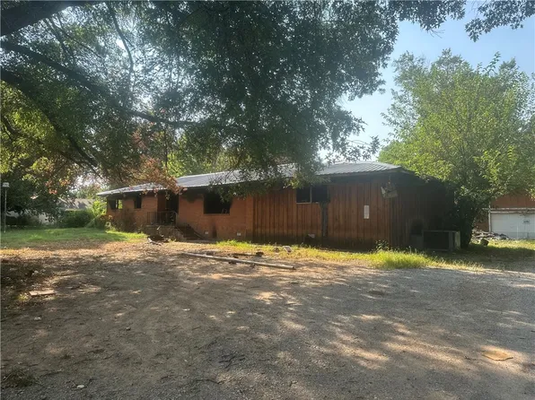 607 E Freeman Ave, Berryville, AR 72616