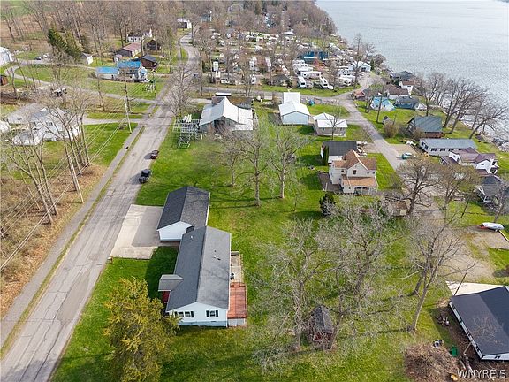 4th image of 8 Walker Rd
