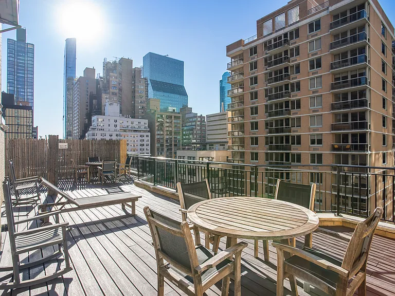 225 E 46th St #3H — Photo 8
