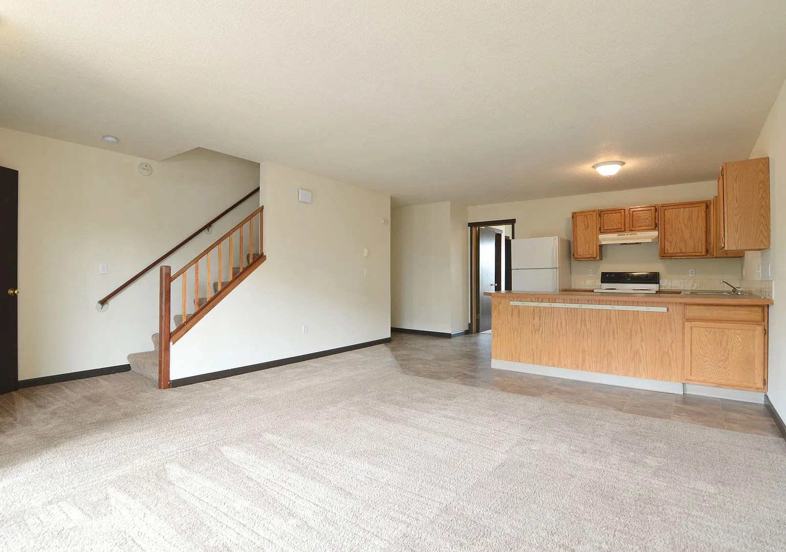 12221 SE Steele — Photo 2