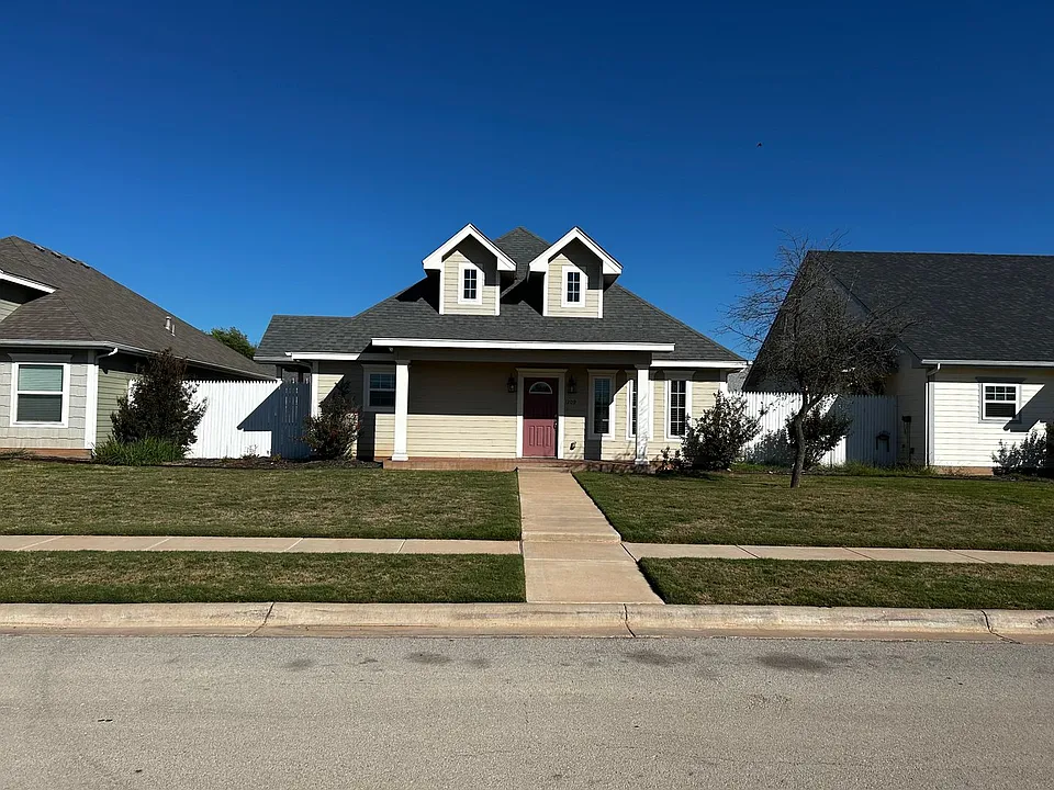 1209 Pinot Dr