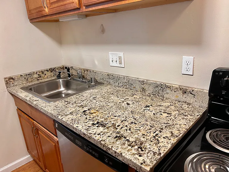 101 Kinross Dr #4 — Photo 46