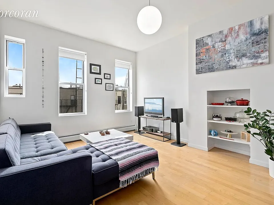 226 Stanhope St #3A