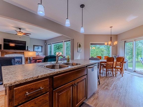3rd image of 200 Winterhaven Dr