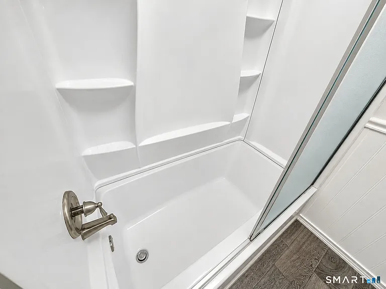28 Lewis Ln — Photo 9