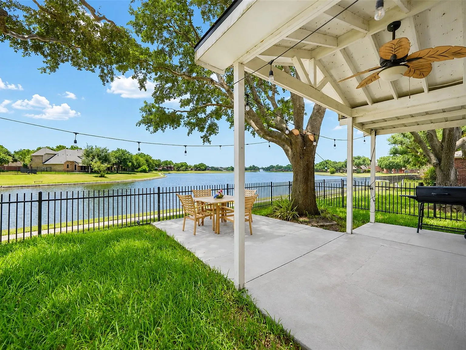 4 bed, 2.5 bath, 3175 sqft, $2,800 — Photo 2