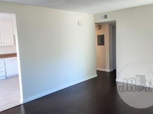 8112 Constantine Dr APT 1, Huntington Beach, CA 92646