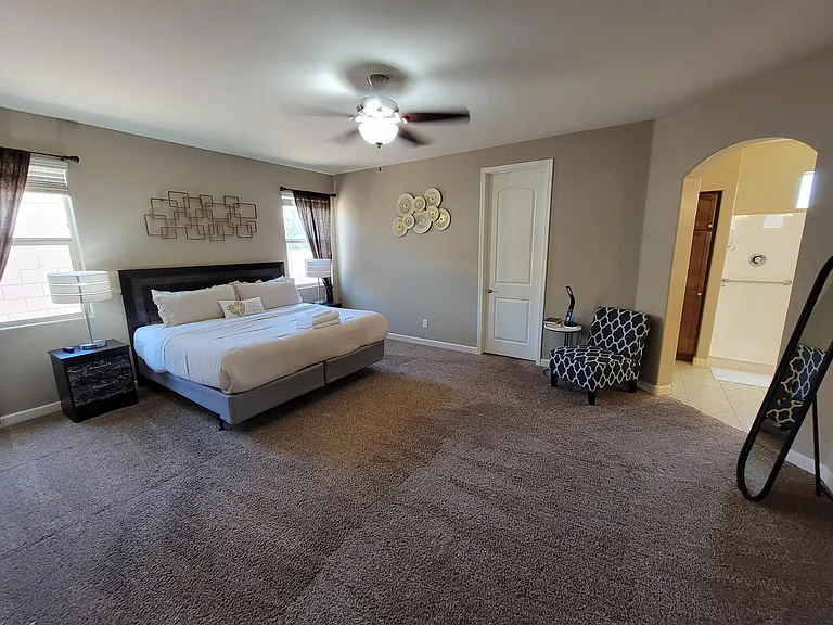 9329 W Georgia Ave — Photo 10