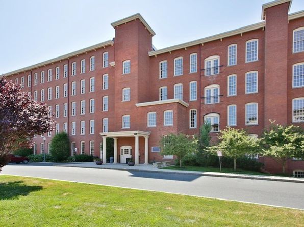 4 Bishop St UNIT 207